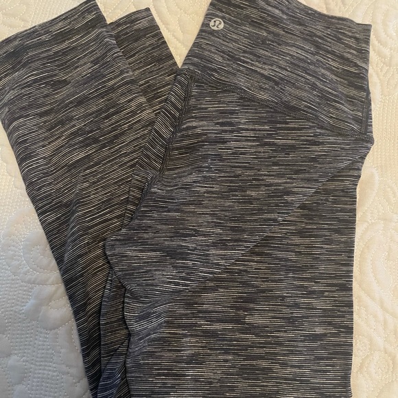 Lululemon leggings - Picture 1 of 5